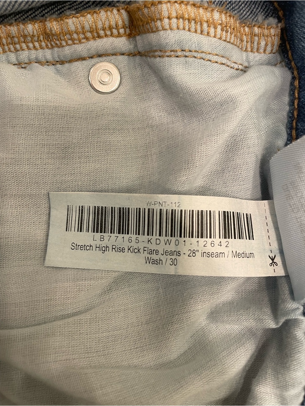 Quince Bella Stretch High-Rise Kick Flare Jeans. 30 waist, 28 inseam - Picture 12 of 13